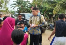 PT VDNIP Bagi-bagi Bantuan untuk Warga Kurang Mampu di Morosi PT VDNIP Bagi-bagi Bantuan untuk Warga Kurang Mampu di Morosi