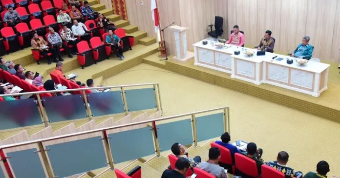 Rapat evaluasi penataan kota Kendari