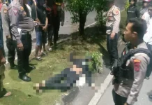 Pemotor Bonceng 3 Tabrak Trotoar di Kendari, 1 Orang Tewas Pemotor Bonceng 3 Tabrak Trotoar di Kendari, 1 Orang Tewas