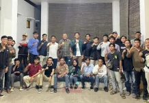 Gerakan Sahabat Kendari Bisa Dikukuhkan, AJP Optimis Raih Suara Milenial di 2024 Gerakan Sahabat Kendari Bisa Dikukuhkan, AJP Optimis Raih Suara Milenial di 2024