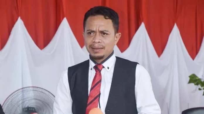 Ketua Divisi Sosialisasi, Pendidikan Pemilih, Partisipasi Masyarakat dan Sumber Daya Manusia, La Ode Muhamad Nuzul Ansi