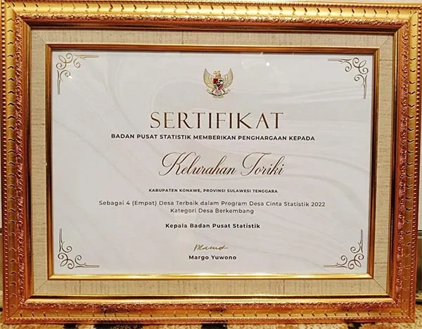 Bupati Konawe Terima Penghargaan Desa Cantik Terbaik 2022