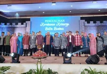 Kerukunan Keluarga Buton Baubau di Kendari Resmi Dikukuhkan Kerukunan Keluarga Buton Baubau di Kendari Resmi Dikukuhkan