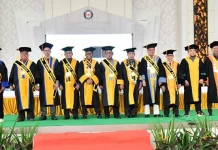 Rektor UHO Kukuhkan 4 Guru Besar Sekaligus Rektor UHO Kukuhkan 4 Guru Besar Sekaligus