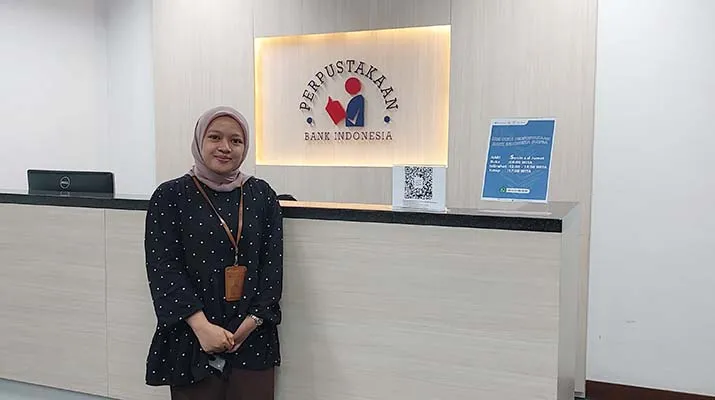 Pengelola Perpustakaan BI Sultra, Anisa