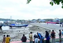 Perayaan HUT Kendari 192 Diawali dengan Lomba Pungut Sampah Perayaan HUT Kendari 192 Diawali dengan Lomba Pungut Sampah