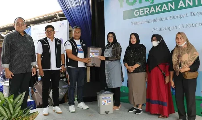 Gerakan Anti Sampah “Yok Kita Gas”: BRI Sasar Pengelolaan Sampah Terpadu di Pasar Kesesi Pekalongan