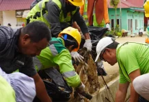 PT GKP Laksanakan Kegiatan Bersih-bersih Desa di Wawonii Tenggara PT GKP Laksanakan Kegiatan Bersih-bersih Desa di Wawonii Tenggara