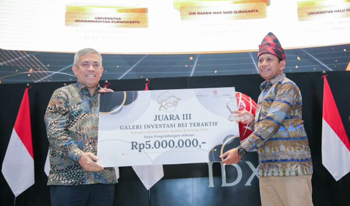 Galeri Investasi FISIP UHO Sabet Juara 3 di Ajang Galeri BEI Award 2022