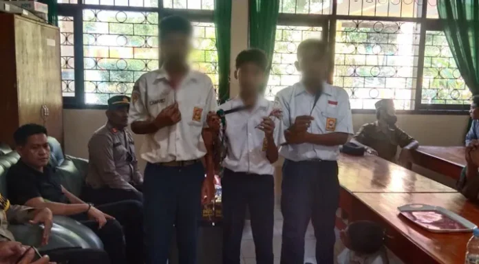 Polsek Mandonga Temukan 3 Pelajar SMP di Kendari Bawa Busur ke Sekolah