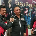 Mantan Ketua DPD dan Ribuan Kader Nasdem di Wakatobi Pindah ke PKN Mantan Ketua DPD dan Ribuan Kader Nasdem di Wakatobi Pindah ke PKN