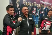 Mantan Ketua DPD dan Ribuan Kader Nasdem di Wakatobi Pindah ke PKN Mantan Ketua DPD dan Ribuan Kader Nasdem di Wakatobi Pindah ke PKN