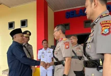 Bupati Konawe Target Tiap Tahun Ada Anak Daerah yang Jadi Polisi Bupati Konawe Target Tiap Tahun Ada Anak Daerah yang Jadi Polisi
