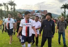 Pertandingan Eksibisi Sepakbola, PS OPD Konawe Menang Tipis Atas Tuan Rumah Koltim Pertandingan Eksibisi Sepakbola, PS OPD Konawe Menang Tipis Atas Tuan Rumah Koltim