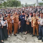 Bupati Konawe Serahkan SK Perpanjangan Kontrak Guru P3K Bupati Konawe Serahkan SK Perpanjangan Kontrak Guru P3K