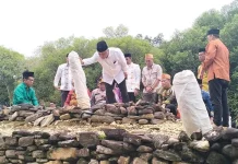 Jelang HUT Konawe ke-63, Bupati Kery Ziarah ke Makam Raja Lakidende dan Gelar Ritual Mosehe Jelang HUT Konawe ke-63, Bupati Kery Ziarah ke Makam Raja Lakidende dan Gelar Ritual Mosehe