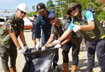 GKP Komitmen Jalankan Pertambangan Hijau Clean Traveller di Pantai Nambo Jaya, Sampah-sampah Plastik Berhasil Dikumpulkan
