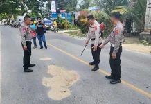 Niat Melayat, 2 Pelajar di Kendari Tewas Terlindas Truk Kontainer Niat Melayat, 2 Pelajar di Kendari Tewas Terlindas Truk Kontainer