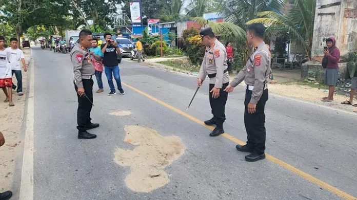 Niat Melayat, 2 Pelajar di Kendari Tewas Terlindas Truk Kontainer Niat Melayat, 2 Pelajar di Kendari Tewas Terlindas Truk Kontainer