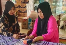 Cerita Sunarti, AgenBRILink di Desa Lasitae yang Kenalkan Layanan Bank ke Masyarakat Cerita Sunarti, AgenBRILink di Desa Lasitae yang Kenalkan Layanan Bank ke Masyarakat