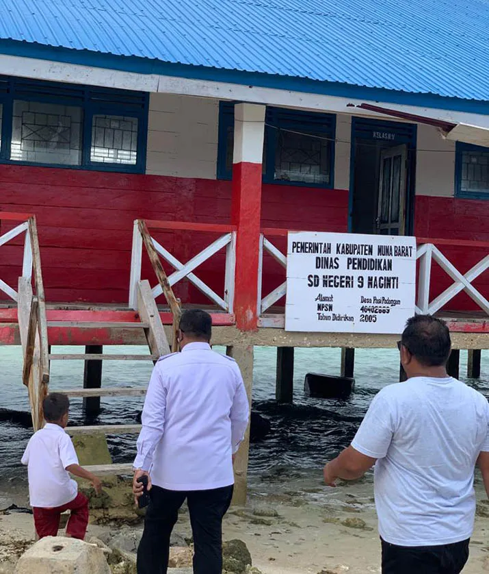 Pj Bupati Mubar Sidak SDN 9 Maginti yang Berada di Pulau Terluar