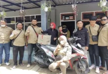 Gunartin Serahkan Hadiah Sayembara Aspirasi UMKM Kendari, Total Rp100 Juta Gunartin Serahkan Hadiah Sayembara Aspirasi UMKM Kendari, Total Rp100 Juta