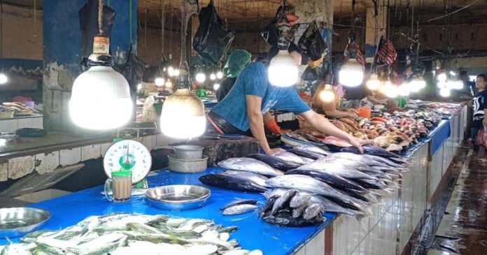 Jelang Ramadan, Harga Ikan dan Daging Ayam di Kendari Mulai Naik