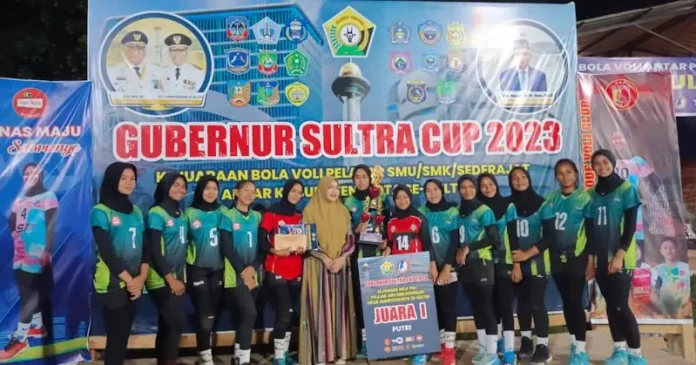 Tim Bola Voly Putri Mubar Juara I Piala Gubernur Sultra