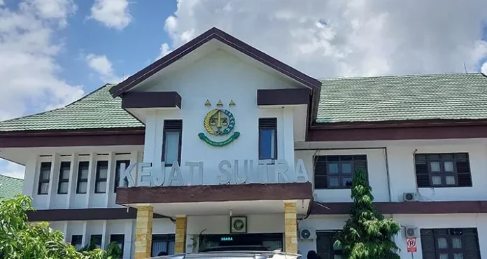 Sulkarnain Kadir Hadiri Pemeriksaan Kejati Sultra