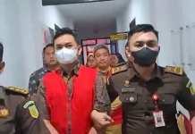 Mantan Wali Kota Kendari Disebut dalam Kasus Suap Perusahaan Alfamidi Mantan Wali Kota Kendari Disebut dalam Kasus Suap Perusahaan Alfamidi
