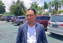 Pengacara Sulkarnain Beberkan Alasan Kliennya Mangkir di Panggilan Pertama Pengacara Sulkarnain Beberkan Alasan Kliennya Mangkirnya di Panggilan Pertama