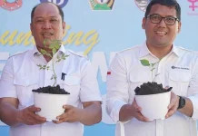 BI Sultra Bagikan 1.000 Polybag Bibit Cabai di Desa Labengki Kecil BI Sultra Bagikan 1.000 Polybag Bibit Cabai di Desa Labengki Kecil