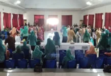 Pasar Murah di Wakatobi Diserbu Emak-emak, Harga Paketnya Diskon 50 Persen Pasar Murah di Wakatobi Diserbu Emak-emak, Harga Paketnya Diskon 50 Persen