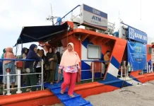 Gunakan Teras Kapal di Momen Ramadan, BRI Layani Penukaran Uang di Kepulauan Seribu Gunakan Teras Kapal di Momen Ramadan, BRI Layani Penukaran Uang di Kepulauan Seribu