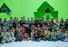 Paguyuban Mahasiswa Binongko Kendari Berbuka Bersama Ratusan Anak Panti Asuhan Kelompok Mahasiswa Binongko Kendari Berbuka Bersama Ratusan Anak Panti Asuhan