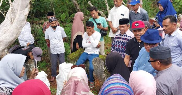 Turunan Bhonto Balano Lade Niy Ikuti Halalbihalal di Makam Bhonto Bhalano Lade Aka