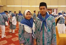 Gantikan Almarhum Ayahnya, Pria 18 Tahun Ini Jadi Jemaah Haji Termuda Asal Kendari Gantikan Almarhum Ayahnya, Pria 18 Tahun Ini Jadi Jemaah Haji Termuda Asal Kendari