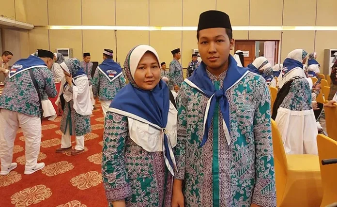 Gantikan Almarhum Ayahnya, Pria 18 Tahun Ini Jadi Jemaah Haji Termuda Asal Kendari