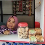 Berkat Holding Ultra Mikro, Wanita Ini Bisa Sekolahkan 12 Anak Berkat Holding Ultra Mikro, Wanita Ini Bisa Sekolahkan 12 Anak