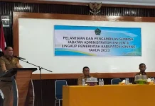 Lantik Pejabat Administrator Eselon III, Sekda Konawe Ingatkan untuk Mencintai Pekerjaan Lantik Pejabat Administrator Eselon III, Sekda Konawe Ingatkan untuk Mencintai Pekerjaan