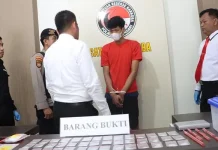 Ngojek Sambil Jual Sabu, Pria di Kendari Diamankan Polisi Ngojek Sambil Jual Sabu, Pria di Kendari Diamankan Polisi