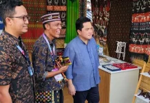 Kisah Perajin Gantungan Kunci Binaan BRI, Ikut Pameran di Tengah Perhelatan KTT ke-42 Asean Kisah Perajin Gantungan Kunci Binaan BRI, Ikut Pameran di Tengah Perhelatan KTT ke-42 Asean