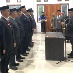 Pj Bupati Mubar Lantik Delapan Pejabat Eselon II Pj Bupati Mubar Lantik Delapan Pejabat Eselon II
