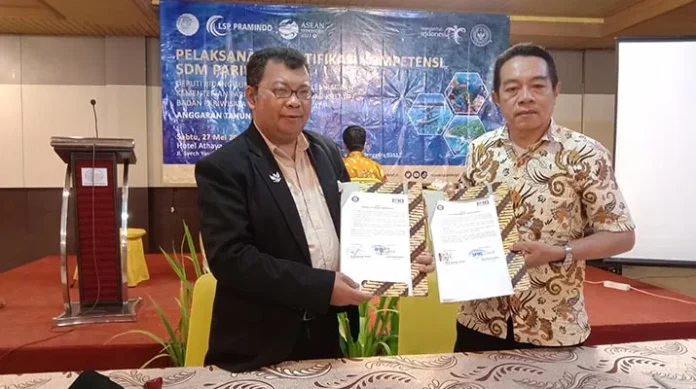 Pendidikan Bahasa Inggris UHO dan Ikatan Pemandu Museum Indonesia Teken MoU