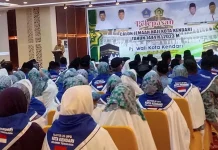 574 Calon Jamaah Haji dari Kendari Berangkat ke Tanah Suci 547 Calon Jamaah Haji dari Kendari Berangkat ke Tanah Suci