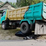 Pengendara Motor di Mubar Meninggal Dunia Usai Tabrak Truk Bermuatan Pasir Pengendara Motor di Mubar Meninggal Dunia Usai Tabrak Truk Bermuatan Pasir