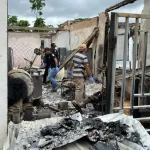 Abu dan Arang Jadi Sampel Tim Labfor Periksa Penyebab Kantor Dinas PURP Mubar yang Terbakar Abu dan Arang Jadi Sampel Tim Labfor Periksa Penyebab Kantor Dinas PURP Mubar yang Terbakar