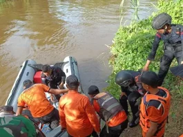 Warga Kolaka Utara yang Hilang Terseret Arus Ditemukan Meninggal Warga Kolaka Utara yang Hilang Terseret Arus Ditemukan Meninggal