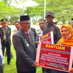 283 Tukang Ojek di Mubar Terima Bantuan Dana Hibah Per Bulan 283 Tukang Ojek di Mubar Terima Bantuan Dana Hibah Per Bulan