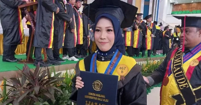 Mahasiswi Pertanian Elfiana Seti Jadi Wisudawan Terbaik UHO, Nilai IPK 3,88